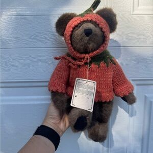 Adorable Boyd’s Bear Brown Teddy Bear with Pumpkin Sweater